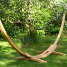 Hængekøjestativ lavet af lærk buer egner sig til de fleste hængekøjer.