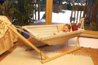 Børnehængekøje med asketræ stativ 